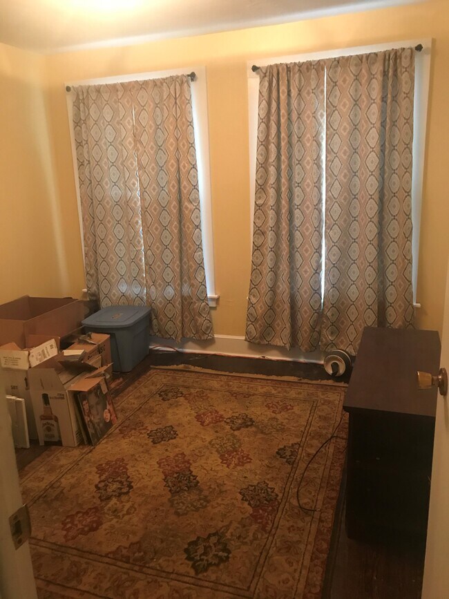 Building Photo - 30 East Main St.