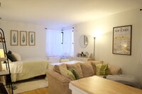 Building Photo - 1420 York Ave