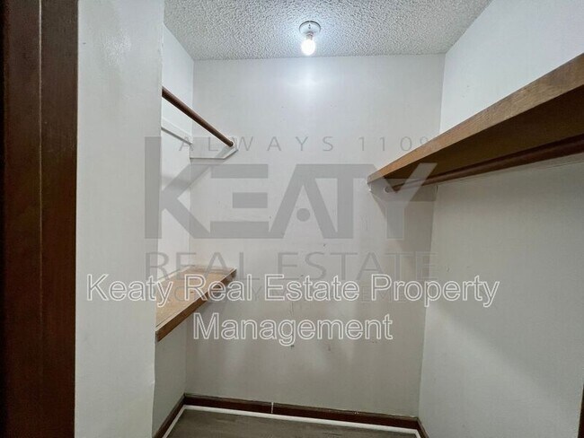 Building Photo - 113 Shekel Dr