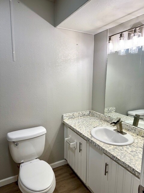 Building Photo - 204 Phillips Rd