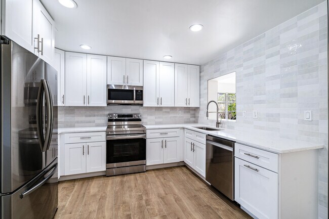Building Photo - 924 Marlin Dr