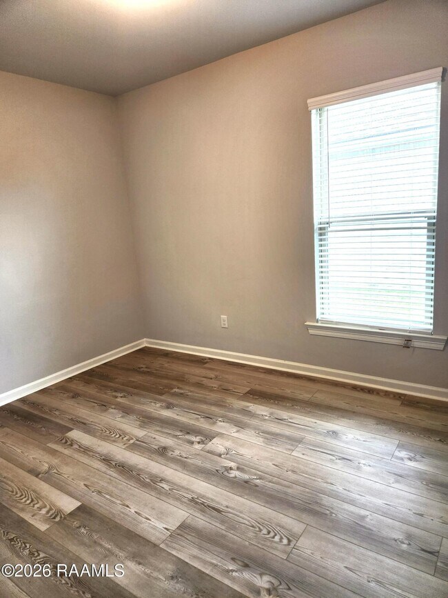 Building Photo - 221 Wakely Ct