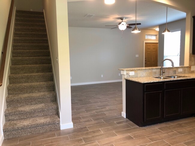 Building Photo - LUXURY 2 STORY DUPLEX LOCATED IN MIDLOTHIAN, TEXAS!