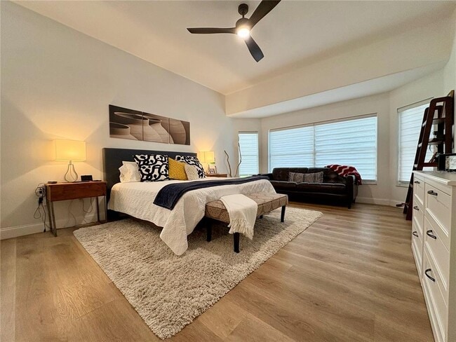 Building Photo - 10413 Canary Isle Dr