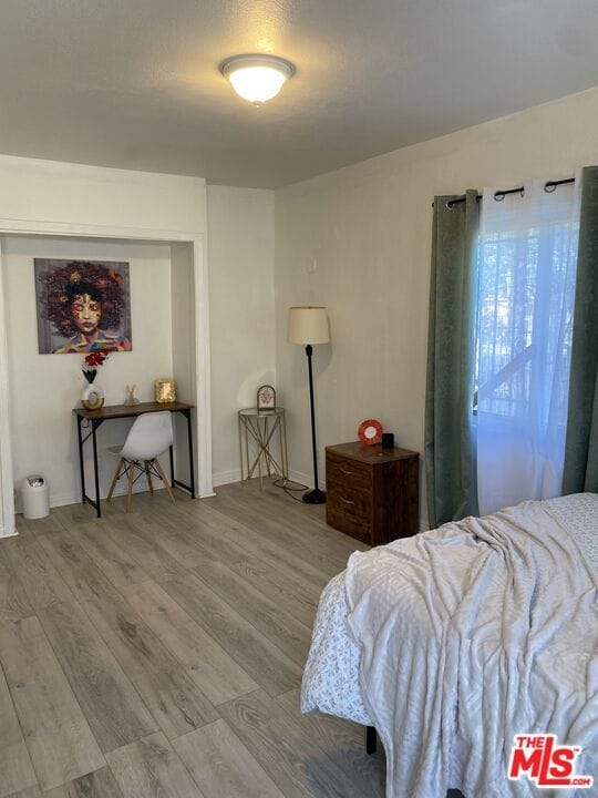 Building Photo - 636 W 81st St