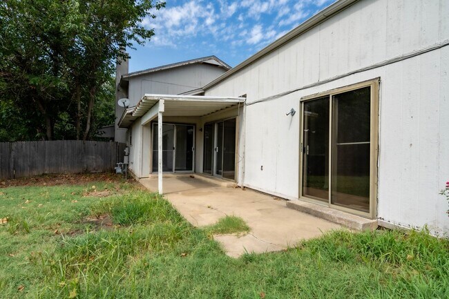 Building Photo - S Darlington Duplex
