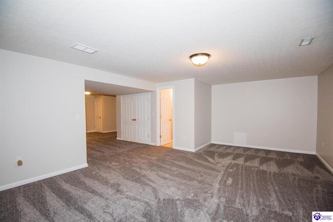 Building Photo - 605 Wind Brook Dr