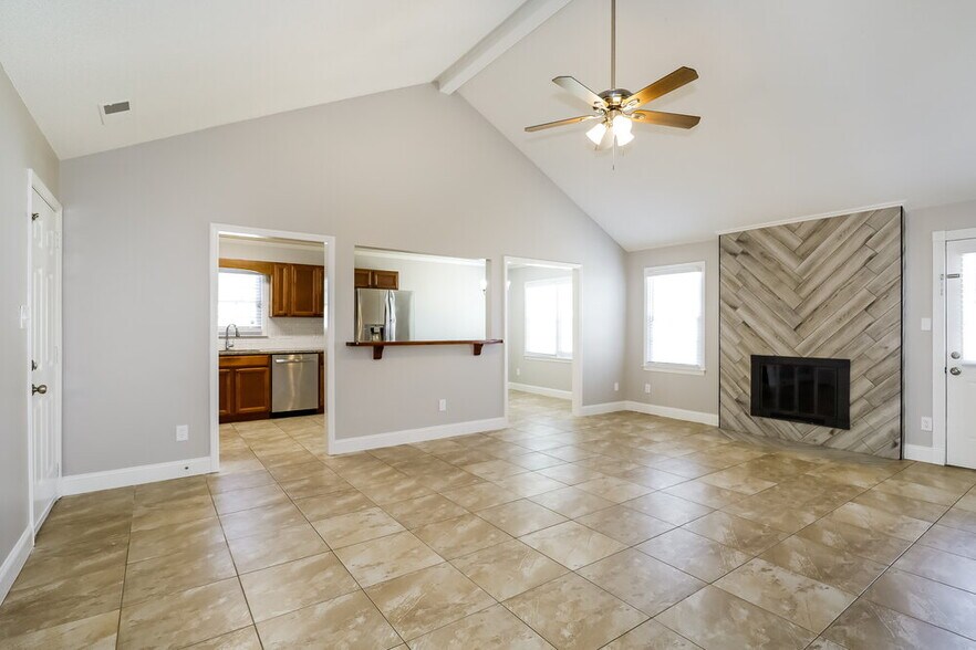 Building Photo - 14913 Forest Mist Way