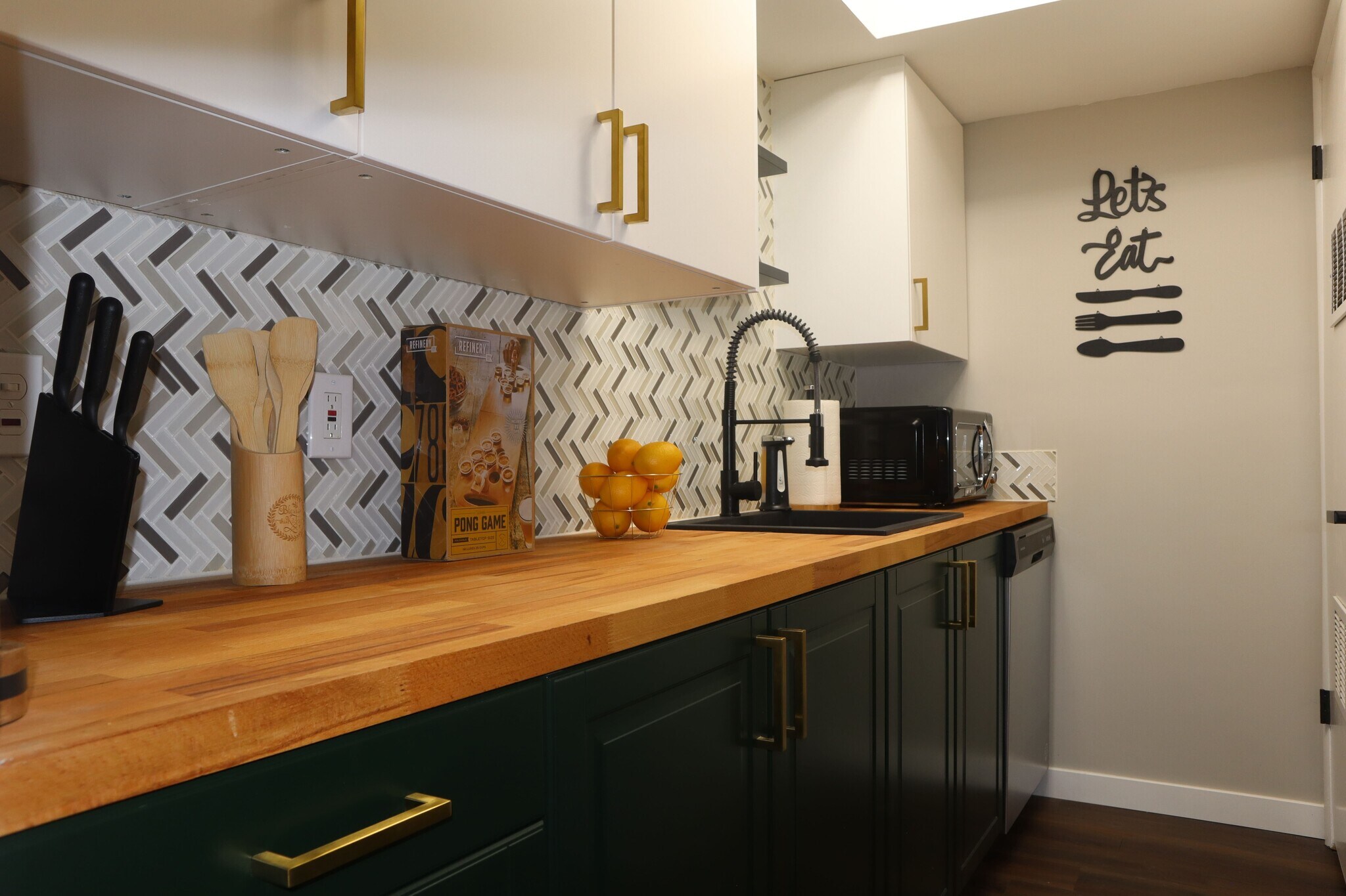 Building Photo - 438 N Center St