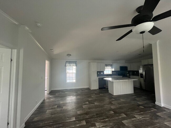 Building Photo - 55 Eland Dr