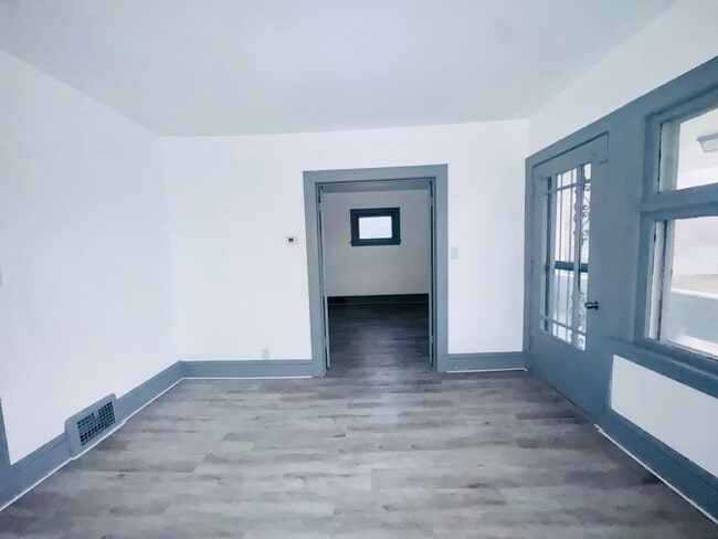 Building Photo - 12713 Craven Ave