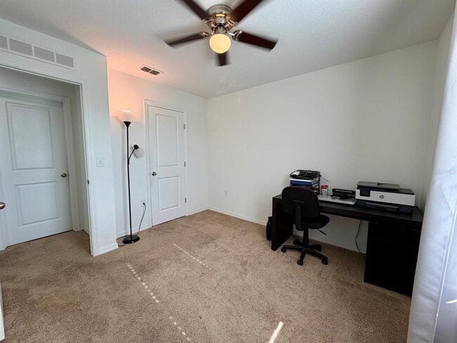 Building Photo - 653 Madison Dr
