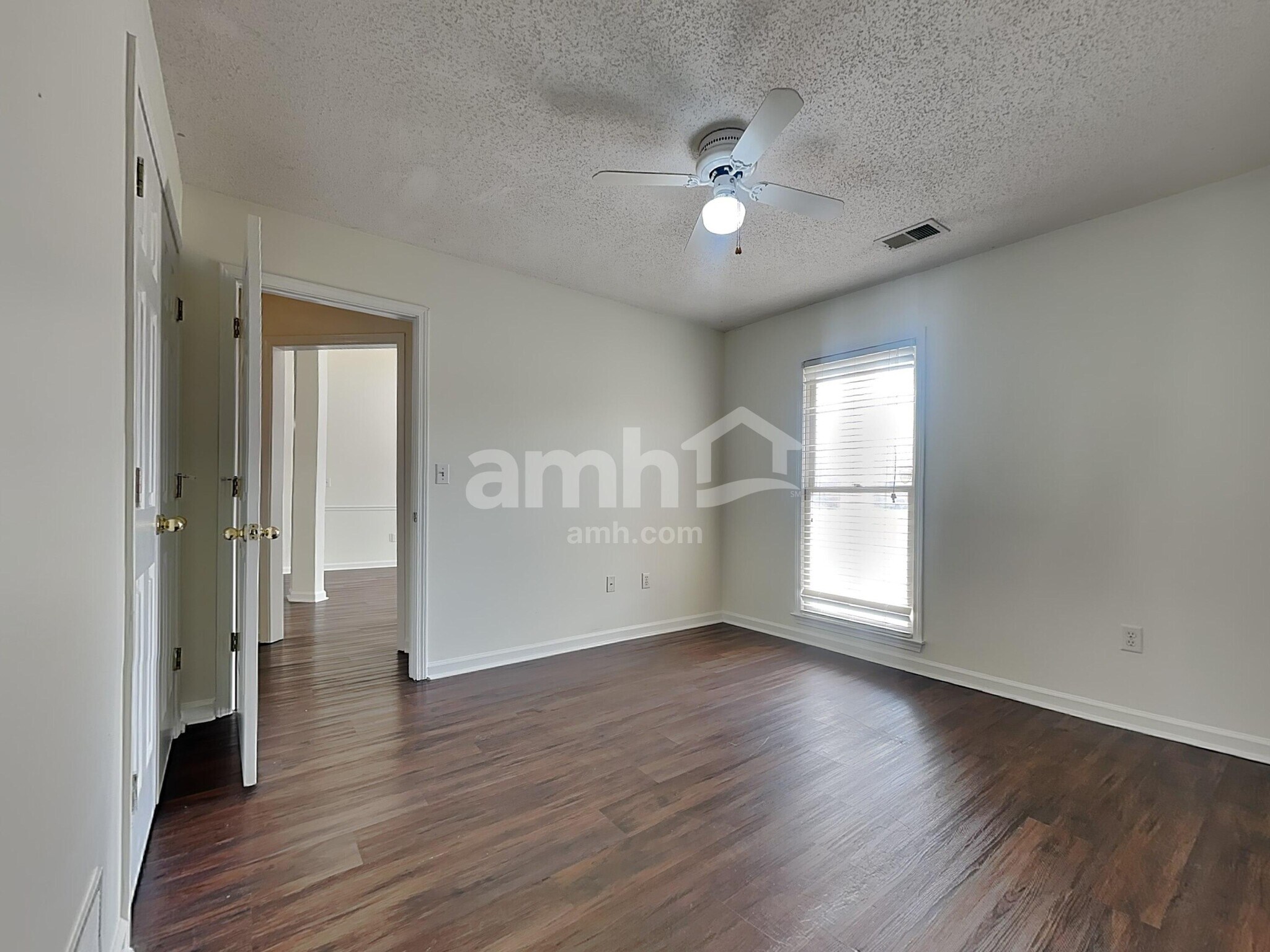 Building Photo - 9270 Chimneyrock Blvd