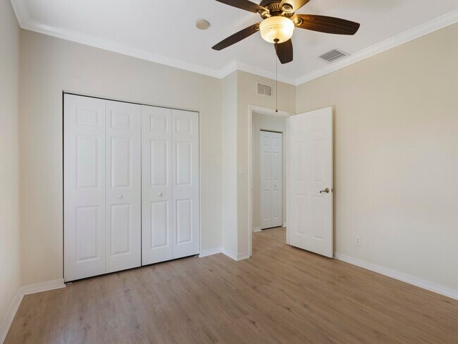 Building Photo - 316 Talia Cir