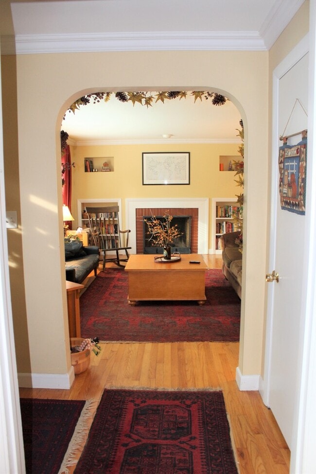 Building Photo - Portland 4BD/2BA Single Family Home - $2,833