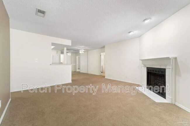 Building Photo - 7171 N 9th Ave