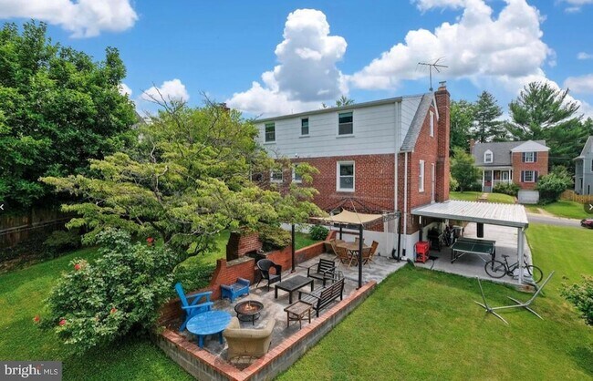 Building Photo - 9504 Milstead Dr