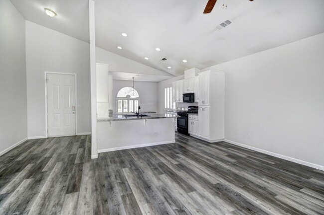 Building Photo - 953 Portside Cir