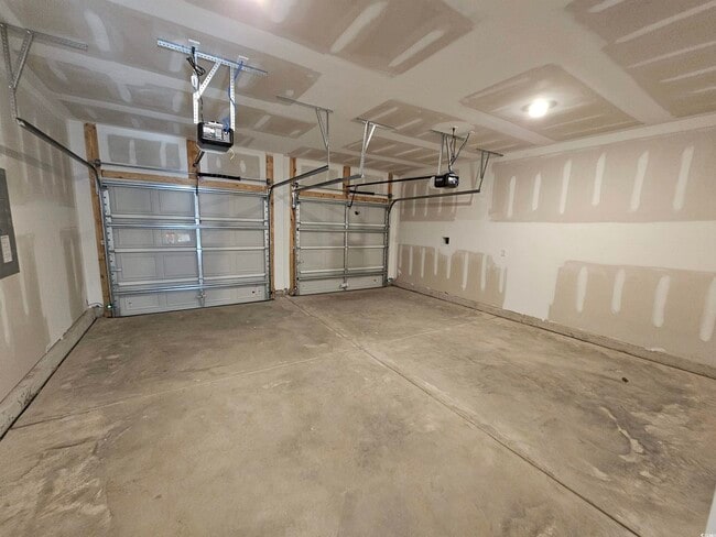 Building Photo - 745 Sturdy Root Pl