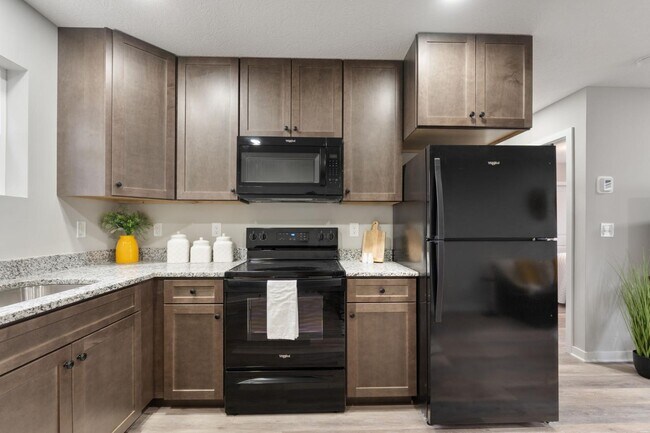 Building Photo - 382 N Franklin St