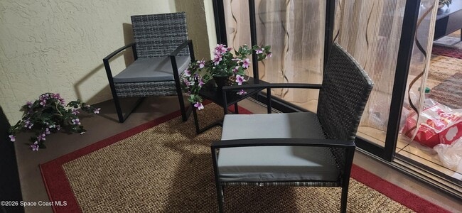 Building Photo - 520 Palm Springs Blvd