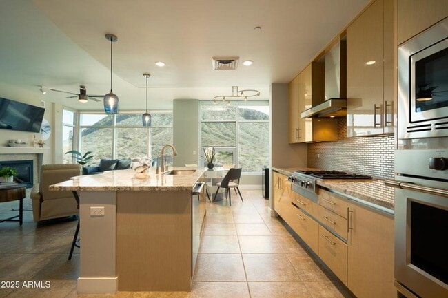 Building Photo - 2 Bedroom 2 Bathroom BRIDGEVIEW AT HAYDEN FERRY LAKESIDE CONDOMINIUM