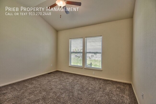 Building Photo - Reserve Townhome - Available June 9th