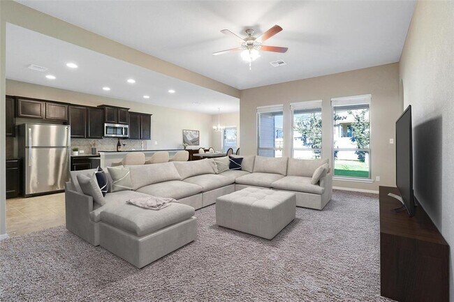 Building Photo - 205 Scenic Hills Cir