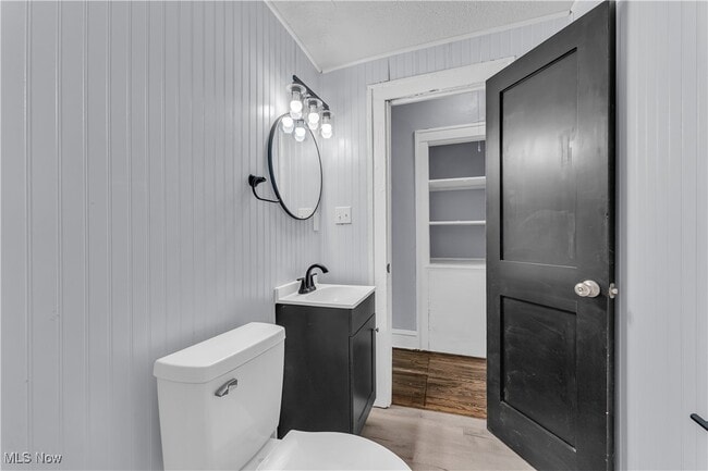 Building Photo - 11913 Buckingham Ave