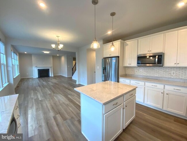 Building Photo - 5763 Hawk Ridge Rd