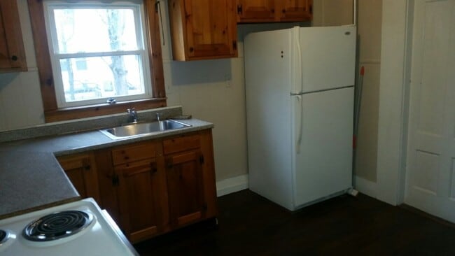 Building Photo - 68 South St