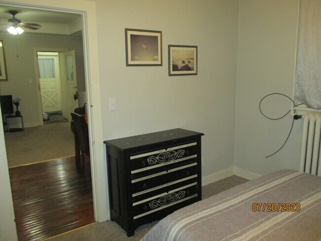 Building Photo - 1338 Main St