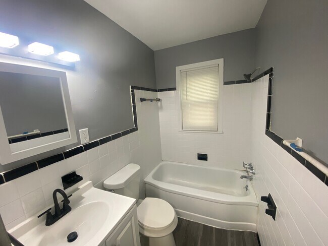 Building Photo - ROSEMOUNT 8850