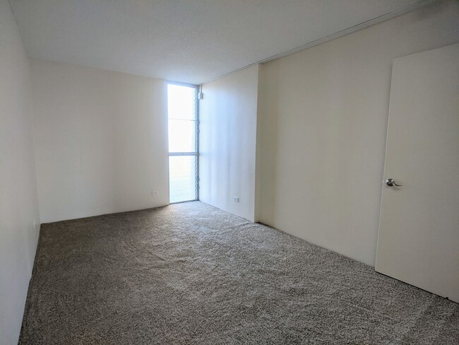 Building Photo - Convenient Makiki 1-bed, 1-bath, 1 parking...