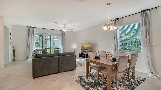 Building Photo - 10896 Pinot Dr