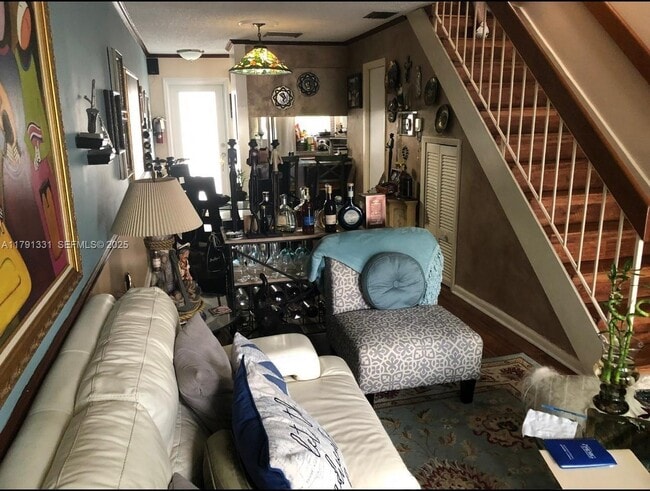 Building Photo - 248 Majorca Ave