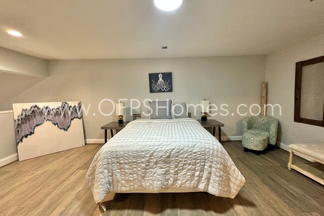 Building Photo - 3/3 DESTIN CONDO... Minutes from the beach!!