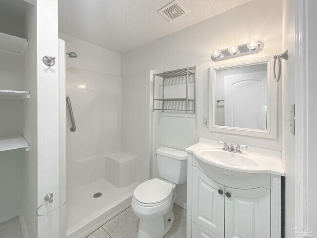 Building Photo - 5771 Coronada Blvd