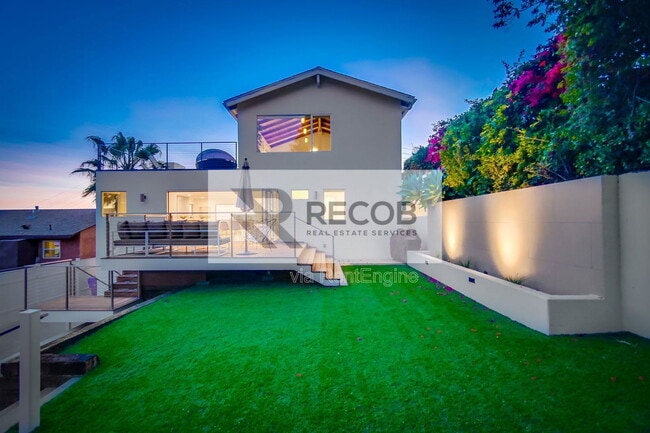 Building Photo - 2641 Curlew St