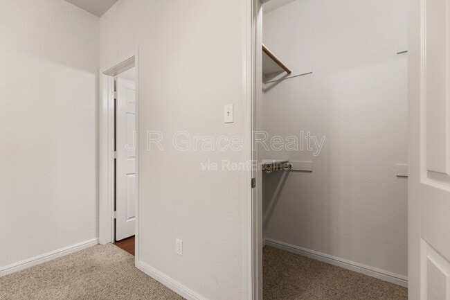 Building Photo - 10007 Amber Cir