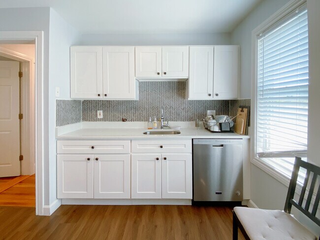 Building Photo - 16 Kimball Rd