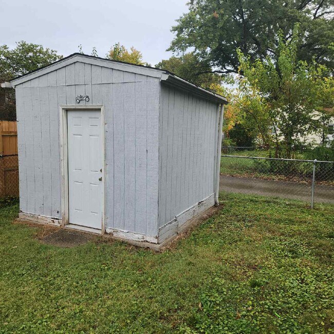 Building Photo - 1015 Camden Ave