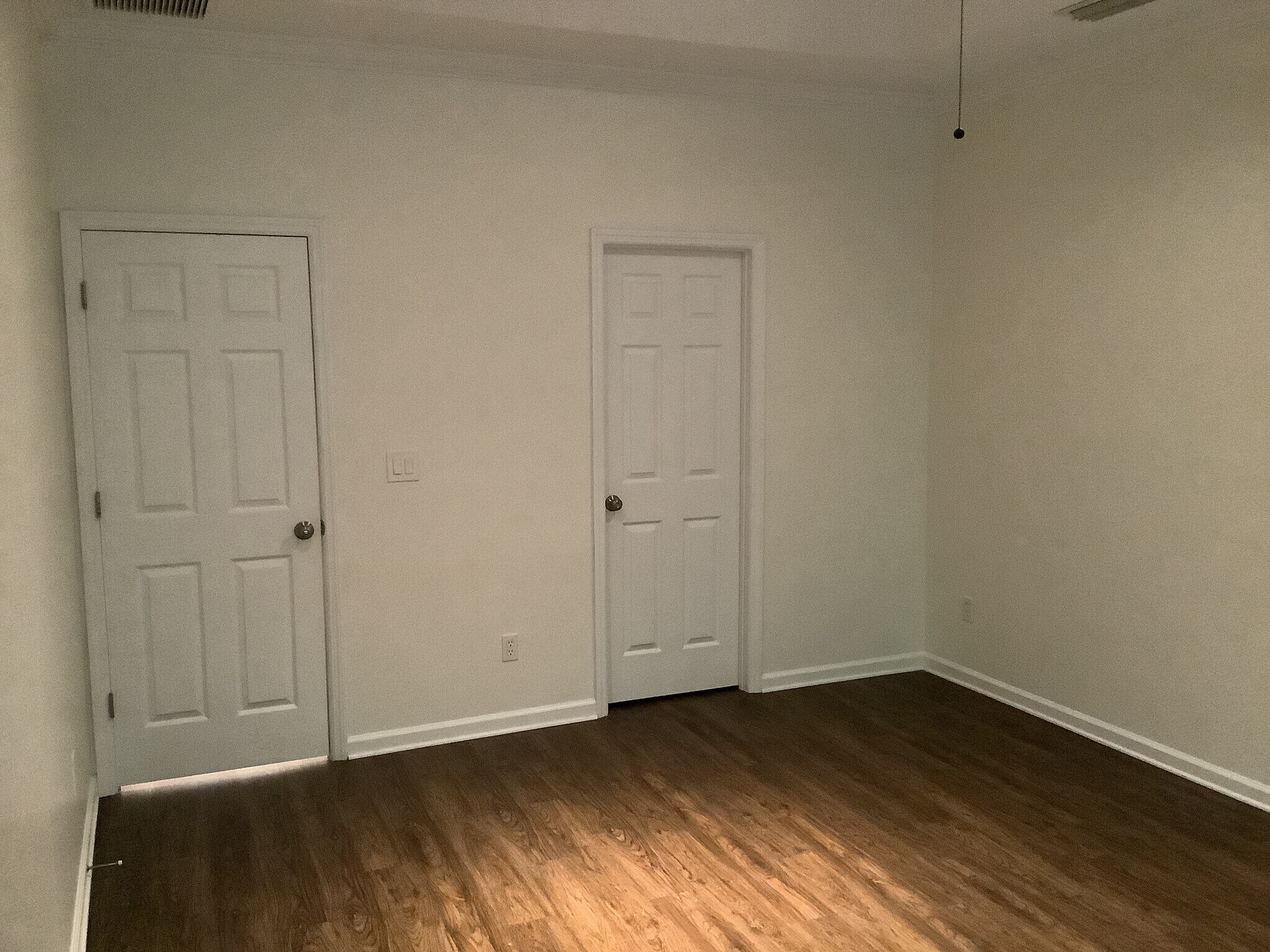 Building Photo - 1347 Ivyhedge Ave