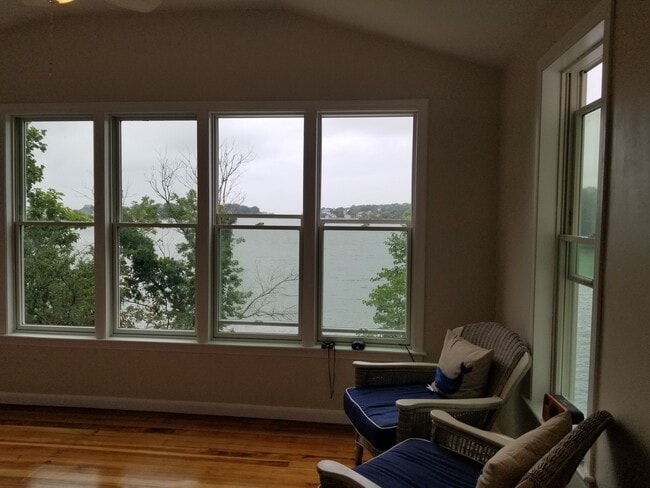 Sunroom overlooking pond - 11 Richards Rd