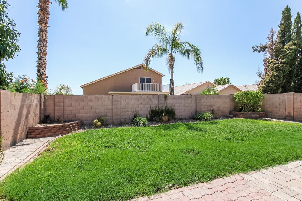 Building Photo - 8631 W Fargo Dr