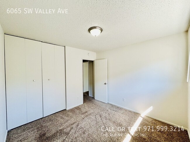 Building Photo - 6065 SW Valley Ave