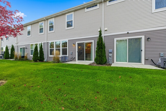 Building Photo - 2666 Martini St