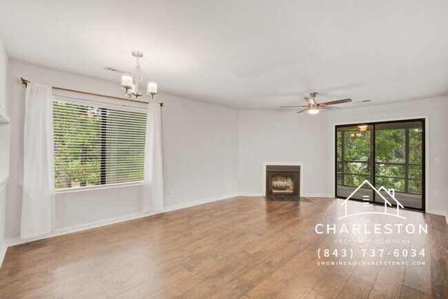 Building Photo - 2741 Jobee Dr