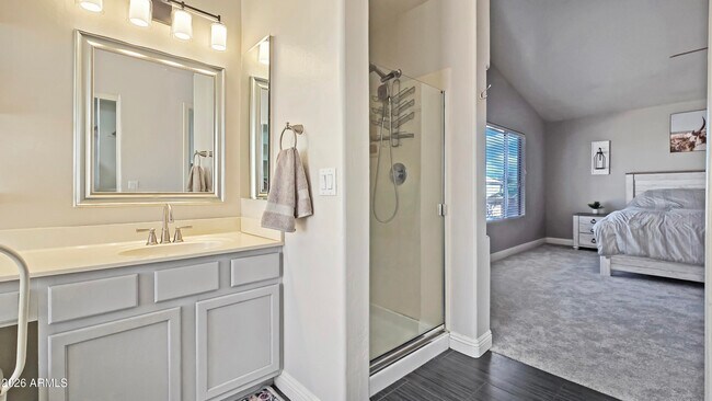 Building Photo - 13888 W Wilshire Dr