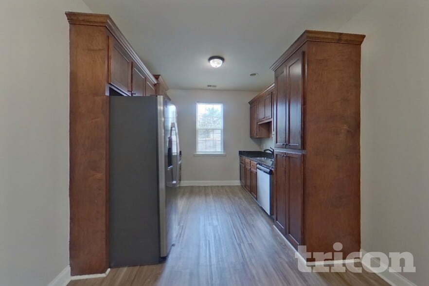 Building Photo - 11 Sedge Ct